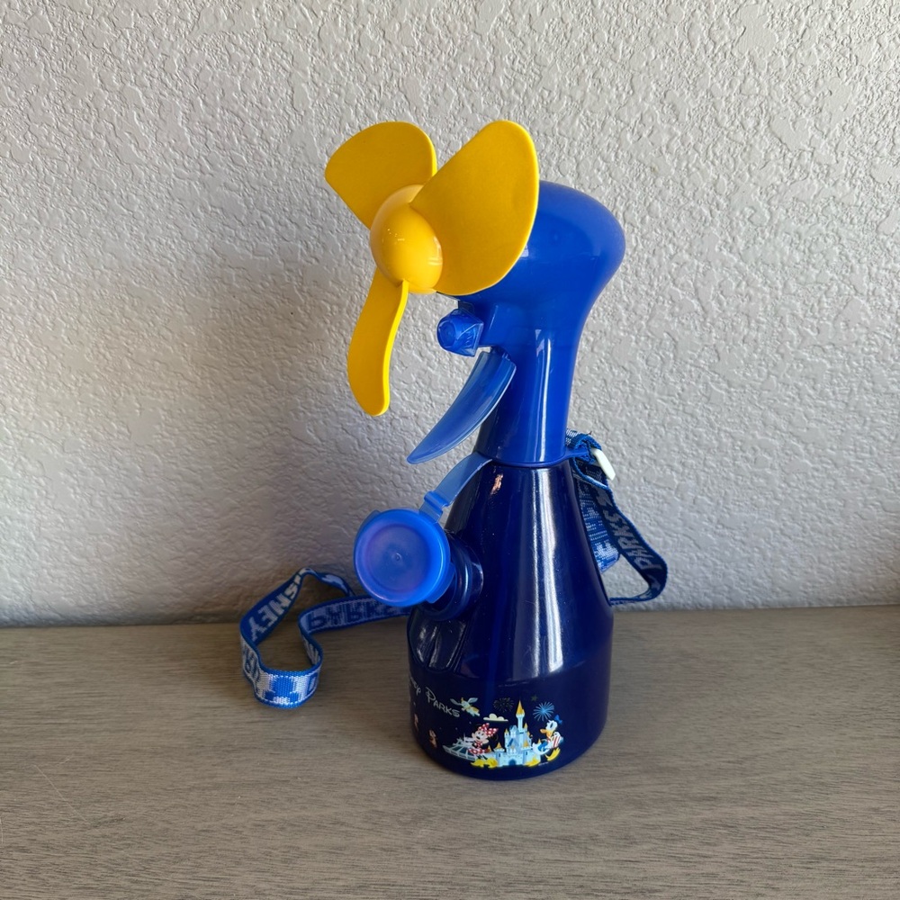 Disney Parks Blue Mist Spray Fan Mickey Mouse &‎ Friends Travel Summer